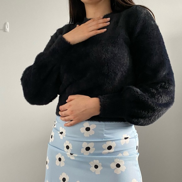 Sunday Best | Bell Sleeve Top - Picture 4 of 4